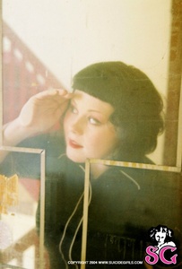 Permanent Link to 2004 08 03 – Mistidawn – Lipstick