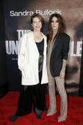 Sandra+Bullock+Netflix+LA+Premiere+Unforgivable+BU2buhVqmyZx.jpg