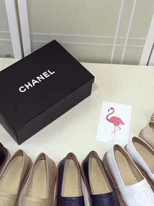 Giày Chanel cói