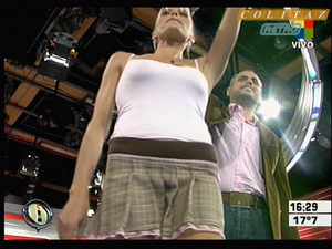 Nazarena.Velez.2x.Vueltitas.Pollerita.y.Marcando.Pezones.Intrusos.SD.HQ.60FPS-Colitaz.07a107.jpeg