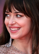 Dakota+Johnson+Lost+Daughter+UK+Premiere+65th+N6LhKgrElasx.jpg