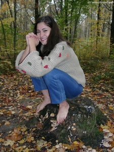 Permanent Link to City Feet – Regina – 2003 11 28 Lovely Regina continues walking barefoot Preview only