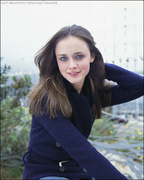 Alexis Bledel MEUB3V4_t