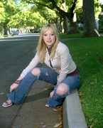 Хилари Дафф (Hilary Duff) Newsweek Photoshoot 2003 (13xHQ) MEWLN5_t