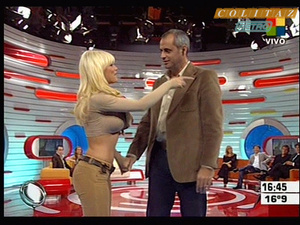 Evangelina.Anderson.Pantalon.Ajustado.Beige.Vueltita.Intrusos..No.Audio.SD.HQ.60FPS-Colitaz.35.jpeg