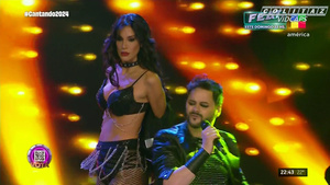 Silvina.Escudero.Cantando.2024.Rock.1080P-Colitaz.60.jpeg