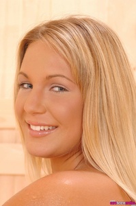 Permanent Link to 2006 08 23 – Donna – Fitness Babe is Hot And Horny