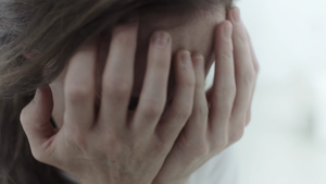 The.Handmaids.Tale.S01E03.1080p.BluRay.x265.HEVC.6CH-MRN.mkv_003088252.png