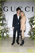 sienna-miller-oli-green-gucci-event-06.jpg
