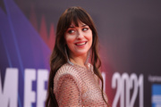 Dakota+Johnson+Lost+Daughter+UK+Premiere+65th+8eT7hWAYziGx.jpg