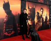 zoe-kravitz-catwoman-inspired-dress-nyc-batman-premiere-with-cast-55.jpg
