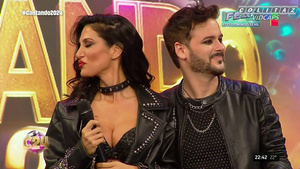 Silvina.Escudero.Cantando.2024.Rock.1080P-Colitaz.25.jpeg
