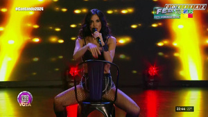 Silvina.Escudero.Cantando.2024.Rock.1080P-Colitaz.77.jpeg