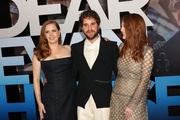 Amy+Adams+Dear+Evan+Hansen+Los+Angeles+Premiere+t8FR5_L_tyUx.jpg