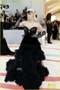 jessica-chastain-channel-karl-lagerfeld-met-gala-pics-19.jpg