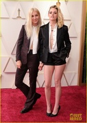 kristen-stewart-dylan-meyer-oscars-2022-06.jpg