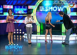 Cinthia.Fernandez.Vueltita.Calza.Gris.Este.Es.El.Show.SD.HQ.60FPS-Colitaz.58.jpeg
