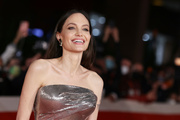 Angelina+Jolie+Eternals+Red+Carpet+16th+Rome+db9oC1mSJZJx.jpg