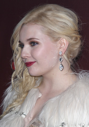 Abigail Breslin - Page 2 MELZUOB_t