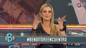 Mariela.Fernandez.Marcando.Pechos.Mismo.Outfit.Otro.Programa.Bendita.1080P-Colitaz.47.jpeg