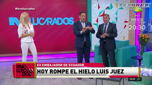 Debora.Plager.Pantalon.Blanco.Ajustado.Involucrados.1080P-Colitaz.02.jpeg