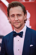 Tom+Hiddleston+74th+Annual+Tony+Awards+Arrivals+eiabtQ1mgd5x.jpg
