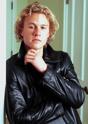 Хит Леджер (Heath Ledger) Photoshoot 2002 (13xHQ) ME102RV_t