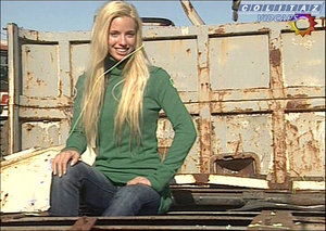 Rocio.Guirao.Diaz.El.Garage.Vid1.SD.60FPS-Colitaz.06.jpeg