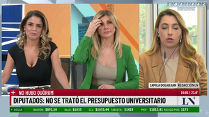 Debora.Plager.Saco.Verde.Marcando.Pechos.LN.1080P-Colitaz.09.png