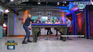 Alina.Moine.Jeans.Ajustados.Luciana.Rubinska.Agenda.Fox.1080P-Colitaz.76.jpeg