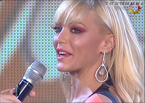 Colitaz-Evangelina.Anderson.Bailando.2008.Pop.Latino.Best.Parts.30-06-08.HQ.60FPS.51.jpeg