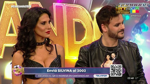 Silvina.Escudero.Cantando.2024.Rock.1080P-Colitaz.143.jpeg