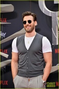 the-gray-man-berlin-premiere-40.jpg