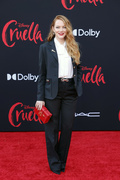Emma+Stone+Los+Angeles+Premiere+Disney+Cruella+ESm58UjjNqkx.jpg