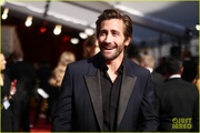jake-gyllenhaal-supports-maggie-gyllenhaal-at-oscars-20.jpg