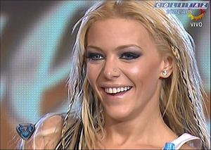 Evangelina.Aderson.Bailando.2008.Pollerita.Remera.Mojada.SD.60FPS-Colitaz.158.jpeg