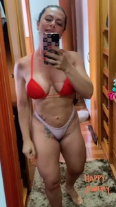 Luciana Pavanin @lupavaninoficial