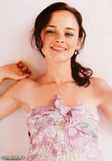 Alexis Bledel MEUB3W3_t