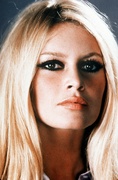 Brigitte Bardot - Страница 4 MEB3X3A_t