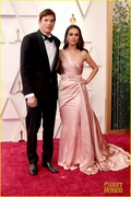 ashton-kutcher-mila-kunis-oscars-2022-06.jpg