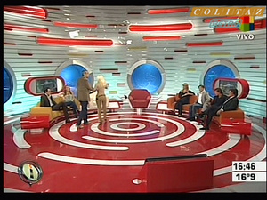 Evangelina.Anderson.Pantalon.Ajustado.Beige.Vueltita.Intrusos..No.Audio.SD.HQ.60FPS-Colitaz.152.jpeg