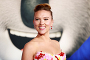 Scarlett+Johansson+Premiere+Illumination+Sing+XBzLK05ClQ5x.jpg