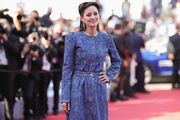 Marion+Cotillard+De+Son+Vivant+Peaceful+Red+bQIFkhS5jtGx.jpg
