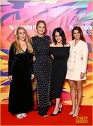 jennifer-lawrence-attends-london-causeway-premiere-17.jpeg