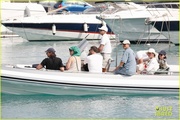 katy-perry-orlando-bloom-boat-ride-friends-in-south-of-france-55.jpg