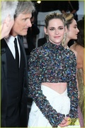 kristen-stewart-crimes-of-the-future-cannes-premiere-44.jpg