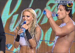 Evangelina.Aderson.Bailando.2008.Pollerita.Remera.Mojada.SD.60FPS-Colitaz.130.jpeg