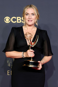 Kate+Winslet+73rd+Primetime+Emmy+Awards+Press+RYk4pV3SuXUx.jpg