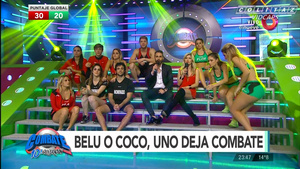 Laurita.Fernandez.Vestido.Rojo.Transparencia.Descuido.Combate.1080P-Colitaz.40.jpeg