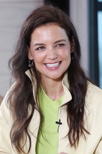 Katie Holmes - Page 2 MEL1BNV_t